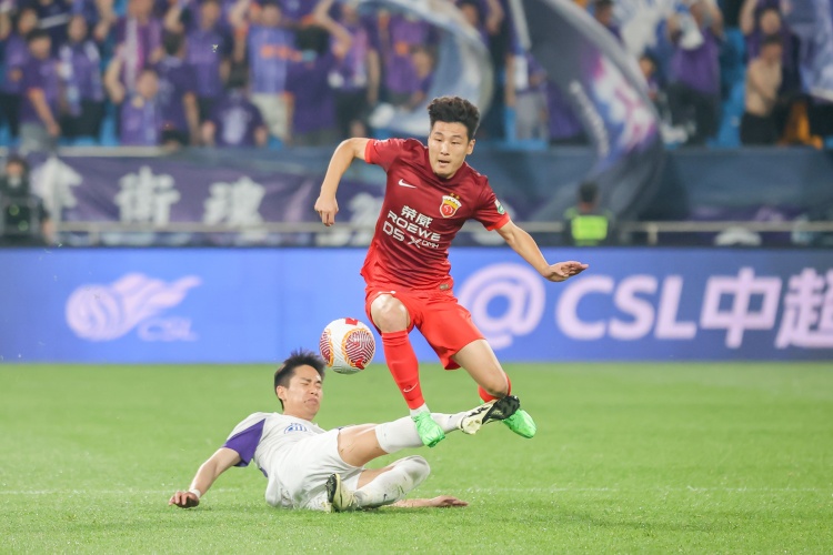 武磊符合蘇超參賽條件，但不可以把“有資格”和“有望”混為一談