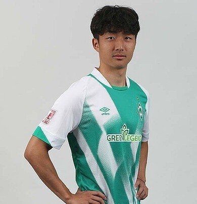 李賢成不應(yīng)為業(yè)余聯(lián)賽任務(wù)放棄職業(yè)聯(lián)賽，對自己成長不利