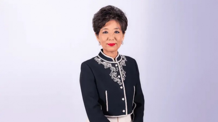 官方：里昂老板已辭去董事會(huì)職務(wù)，球隊(duì)任命新主席蜜雪兒-康