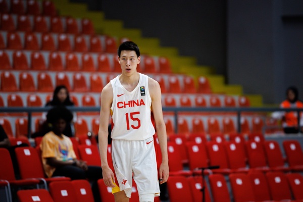比肩文班&周琦&楊瀚森！郇斯楠場(chǎng)均5蓋帽 U19世界杯歷史第4人