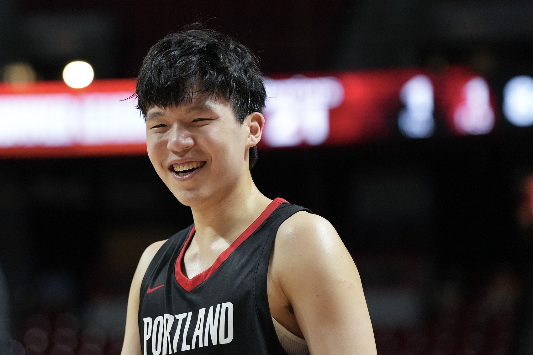 媒體人：楊瀚森的學(xué)習(xí)能力會使他在NBA越來越好 他逐漸適應(yīng)新環(huán)境
