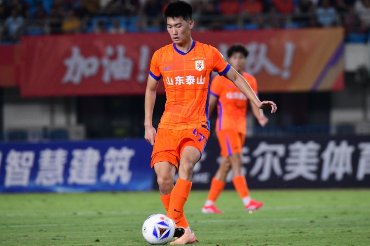 記者：王昊斌、齊千程、劉騏瑋上調(diào)泰山一隊，彭欣力對亞泰有作用