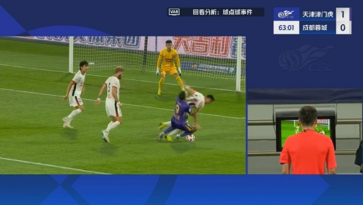 蓉城0-2落后！周定洋踩踏基萊斯送點(diǎn)，阿代米主罰命中