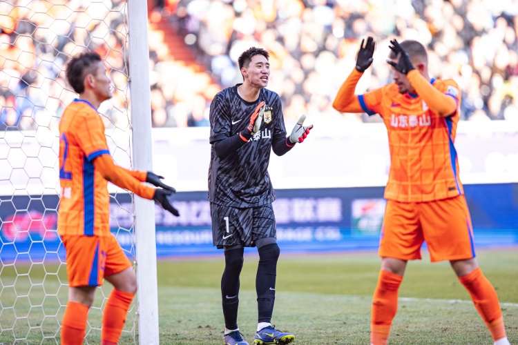 李平康：國(guó)安真正最想要的是于金永，但是泰山不想租借