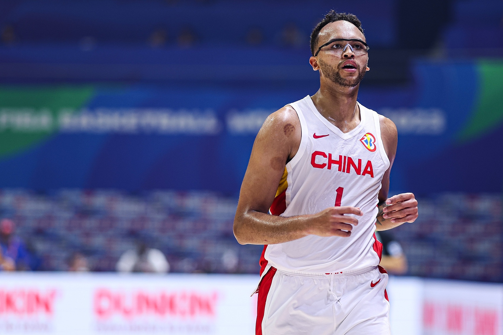 ??中國首位歸化球員！2年前的今天：李凱爾成功獲得中國國籍