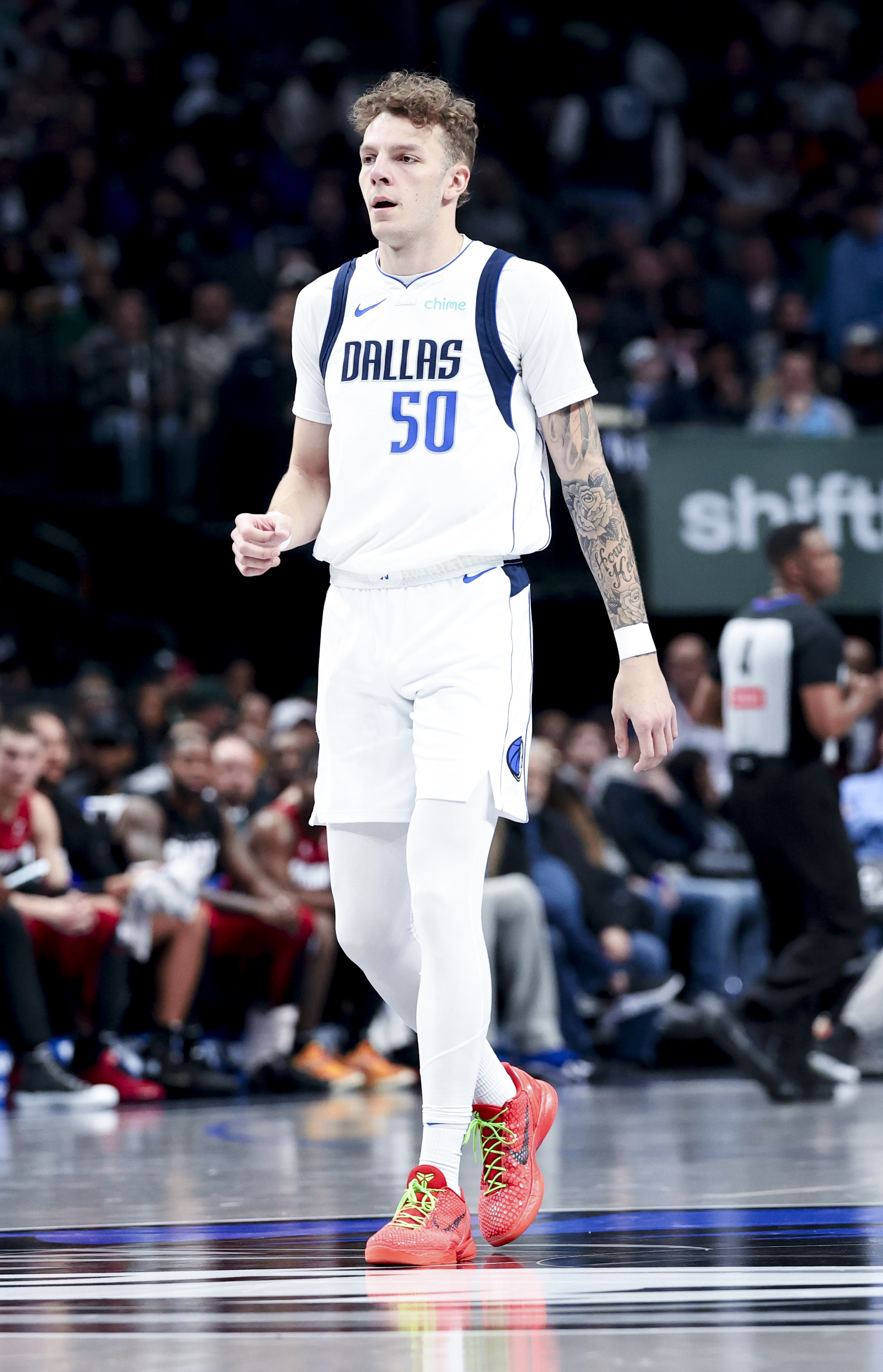 28歲去年才打上NBA！美記：湖人與中鋒凱勒-凱利簽下訓(xùn)練營(yíng)合同
