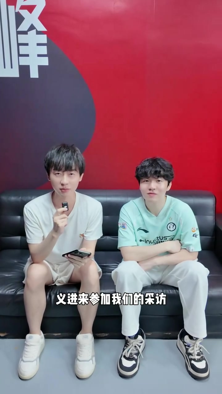 小賈也在！范弗里特曬訓(xùn)練視頻：突破中的急停跳投和三分