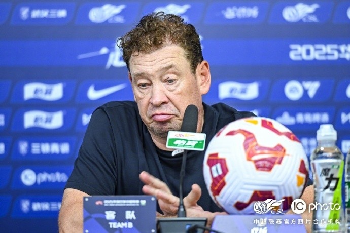 斯盧茨基：今天讓對手反擊打入一球，這樣的結(jié)果讓我們非常痛心