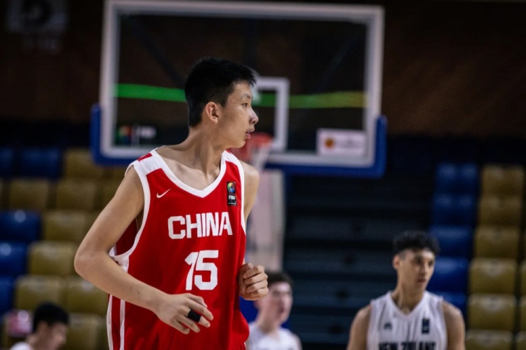 不穩(wěn)定！中國U16男籃全場(chǎng)24罰13中 罰球命中率54.2%