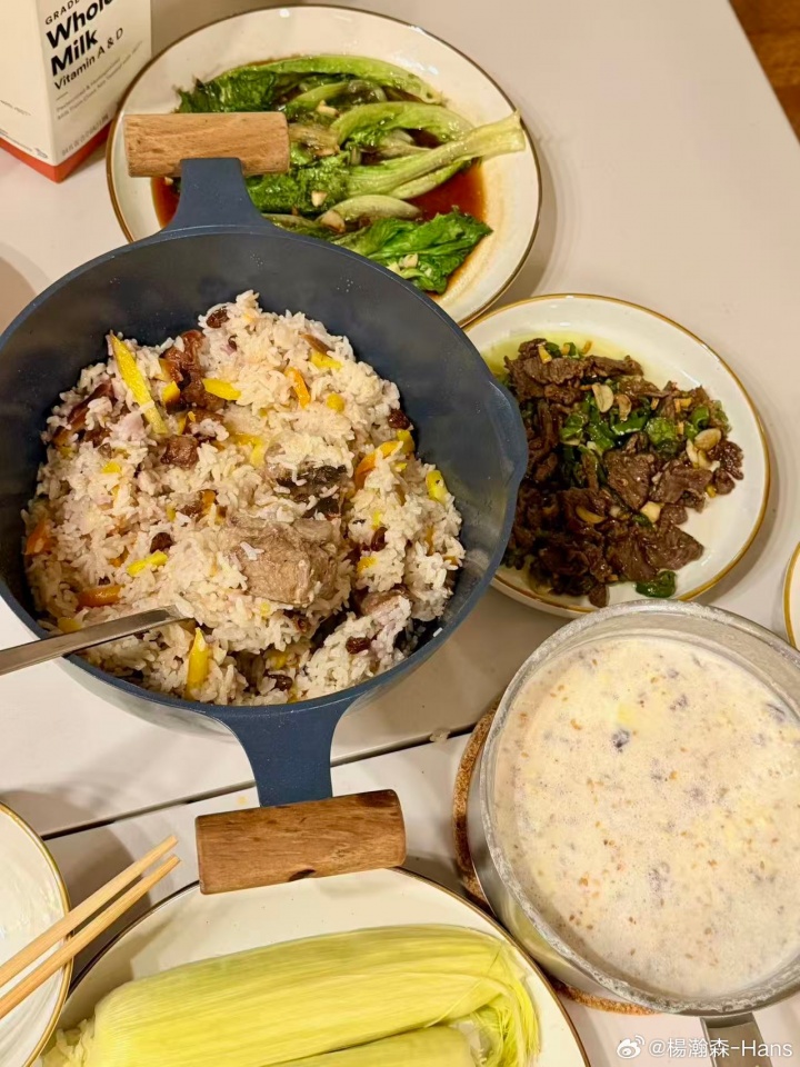 自己動(dòng)手豐衣足食！楊瀚森曬中國(guó)菜配文：??家的味道