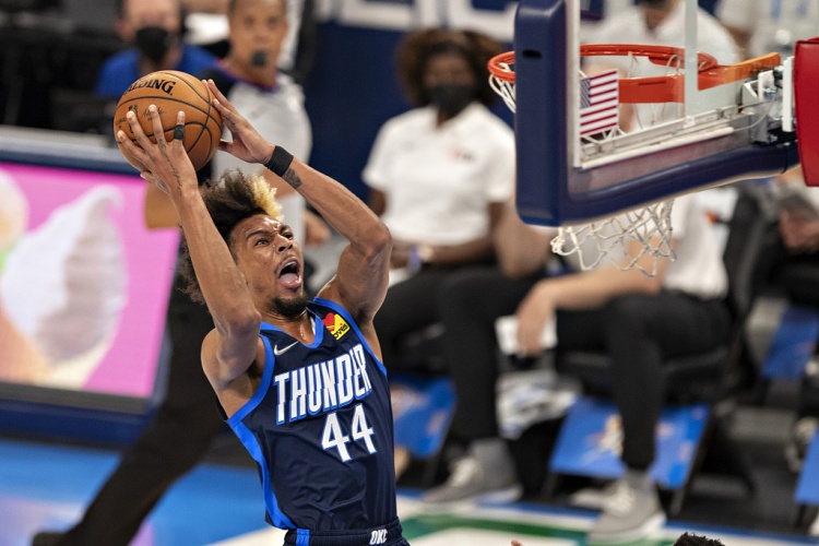 NBA生涯場均2分1.1板！Scotto：灰熊與小查理-布朗達成了簽約協(xié)議