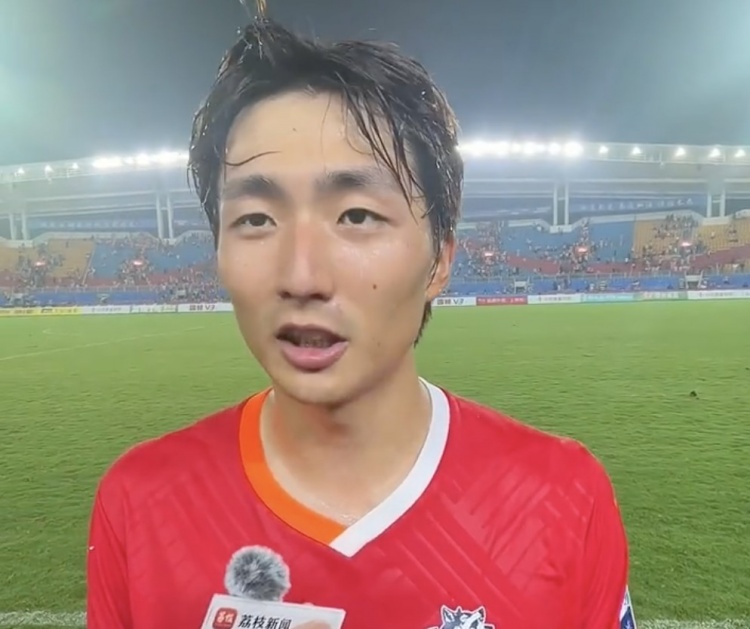 南通隊(duì)10勝2平位列蘇超常規(guī)賽第一，隊(duì)長(zhǎng)：我們的目標(biāo)就是冠軍